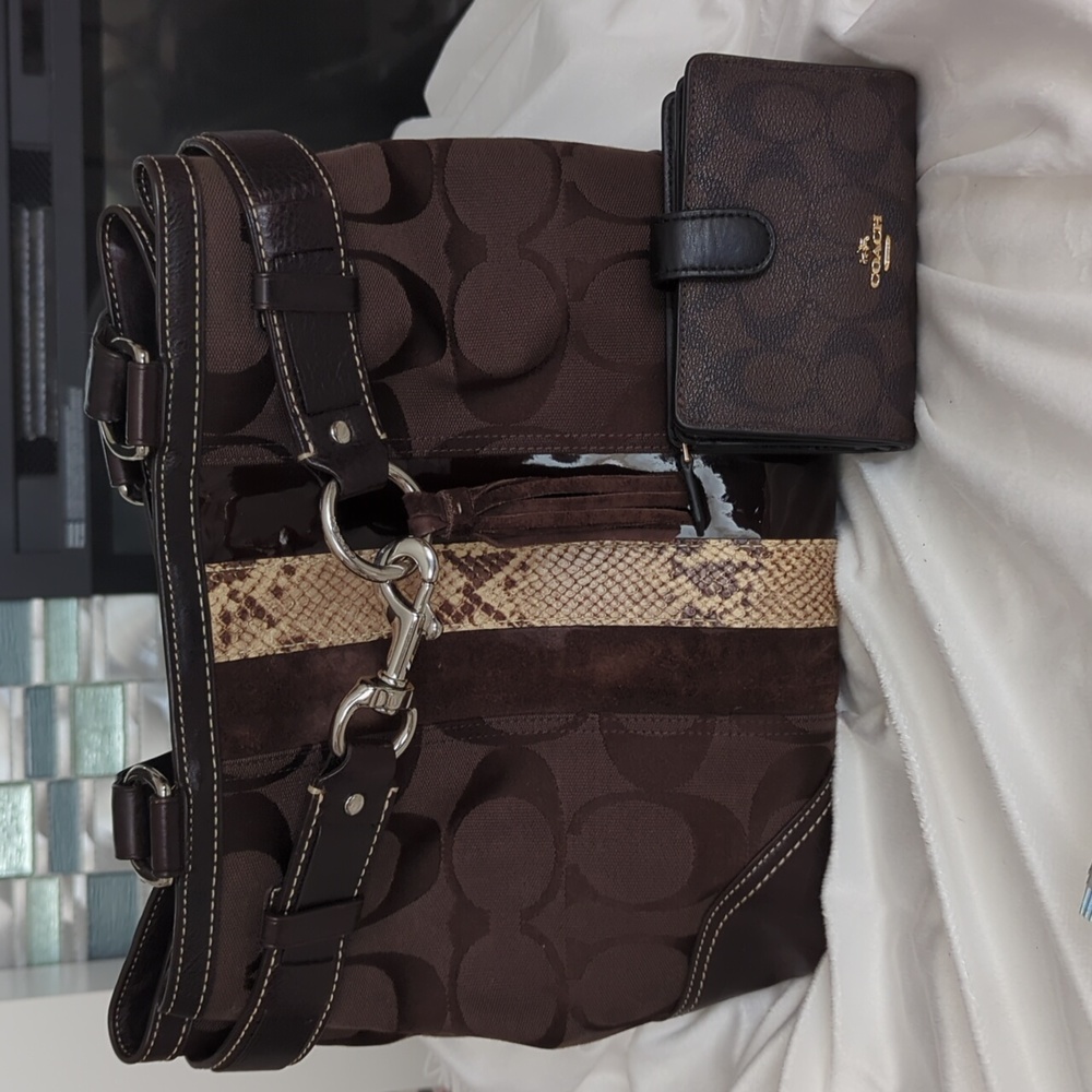COPY - AUTHENTIC COACH SIGNATURE HAMPTON PURSE AND MATCHING COACH WALLET BUNDLE…